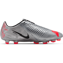 Carregar imagem no visualizador da galeria, Nike Phantom Venom Elite FG Neighbourhood - Cinzento Bombardeiro Metálico / Preto / Cinza Partículas