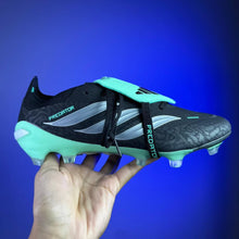 Carregar imagem no visualizador da galeria, Chuteira Adidas Predator Tongue 26 Elite + Brinde (Pronta Entrega)
