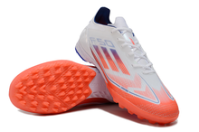 Carregar imagem no visualizador da galeria, Chuteira Society ADIDAS F50 Pro
