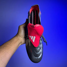 Carregar imagem no visualizador da galeria, Chuteira Adidas Predator Tongue 26 Elite SG + Brinde (Pronta Entrega)
