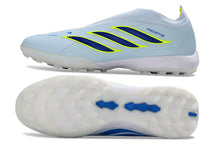 Carregar imagem no visualizador da galeria, Chuteira Adidas Predator 26 Laceless TF
