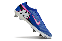 Carregar imagem no visualizador da galeria, Chuteira Campo NIKE Air Zoom Mercurial Vapor 16 Elite SG-PRO Attack Pack Azul - Rosa
