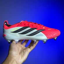 Carregar imagem no visualizador da galeria, Chuteira Adidas Predator Elite 26 SG (Pronta Entrega)

