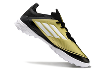 Carregar imagem no visualizador da galeria, Chuteira Society ADIDAS F50 Pro Messi Triunfo Dorado
