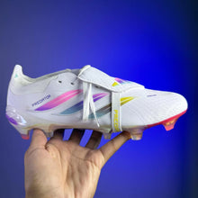 Carregar imagem no visualizador da galeria, Chuteira Adidas Predator Tongue 26 Elite + Brinde (Pronta Entrega)
