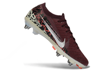 Carregar imagem no visualizador da galeria, Chuteira Campo NIKE Air Zoom Mercurial Vapor 16 Elite SG-PRO United 03 Marrom - Branco
