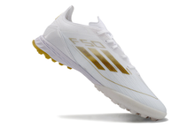 Carregar imagem no visualizador da galeria, Chuteira Society ADIDAS F50 Pro Day Spark

