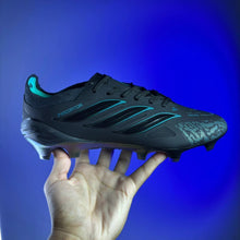 Carregar imagem no visualizador da galeria, Chuteira Adidas Predator Elite 26 (Pronta Entrega)
