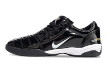 Carregar imagem no visualizador da galeria, Chuteira Futsal Nike Total 90
