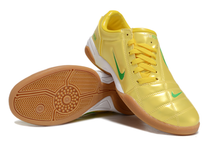 Carregar imagem no visualizador da galeria, Chuteira Futsal Nike Total 90
