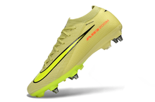 Carregar imagem no visualizador da galeria, Chuteira Campo NIKE Air Zoom Mercurial Vapor 16 Elite SG-PRO Max Voltage Amarelo
