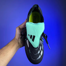 Carregar imagem no visualizador da galeria, Chuteira Adidas Predator Tongue 26 Elite + Brinde (Pronta Entrega)
