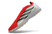 Carregar imagem no visualizador da galeria, Chuteira Adidas Predator 26 Laceless TF
