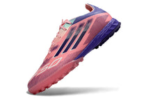 Carregar imagem no visualizador da galeria, Chuteira Adidas X F50 Pro Society - Rosa
