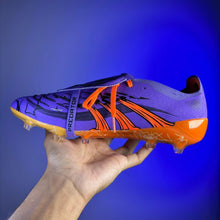 Carregar imagem no visualizador da galeria, Chuteira Adidas Predator Tongue 26 Elite + Brinde (Pronta Entrega)
