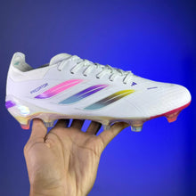 Carregar imagem no visualizador da galeria, Chuteira Adidas Predator Elite 26 SG (Pronta Entrega)
