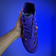 Carregar imagem no visualizador da galeria, Chuteira Adidas Predator Elite 26 SG (Pronta Entrega)

