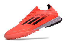 Carregar imagem no visualizador da galeria, Chuteira Society ADIDAS F50 Pro Vivid Horizon
