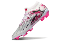 Carregar imagem no visualizador da galeria, Chuteira Campo Puma Future 8 Ultimate FG Brilliance Pack Branco - Rosa
