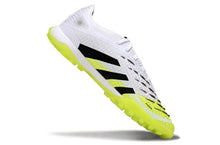 Carregar imagem no visualizador da galeria, Chuteira Adidas Predator 25 Elite Society "Goal Hunter"
