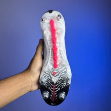 Carregar imagem no visualizador da galeria, Chuteira Adidas Predator Elite 26 SG (Pronta Entrega)
