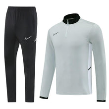 Carregar imagem no visualizador da galeria, Conjunto de frio - Blusa sem capuz + calça
