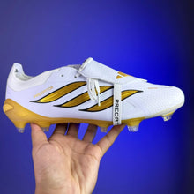 Carregar imagem no visualizador da galeria, Chuteira Adidas Predator Tongue 26 Elite + Brinde (Pronta Entrega)
