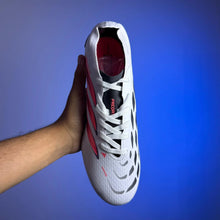 Carregar imagem no visualizador da galeria, Chuteira Adidas Predator Elite 26 SG (Pronta Entrega)
