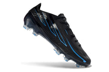 Carregar imagem no visualizador da galeria, Chuteira Adidas F50 Hyperfast FG - Preto
