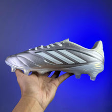 Carregar imagem no visualizador da galeria, Chuteira Adidas Copa Pure 2 Elite Campo + Brinde (Pronta Entrega)
