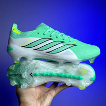 Carregar imagem no visualizador da galeria, Chuteira Adidas Predator Elite 26 SG (Pronta Entrega)
