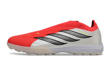 Carregar imagem no visualizador da galeria, Chuteira Adidas Predator 26 Laceless TF
