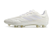 Carregar imagem no visualizador da galeria, Chuteira de Campo ADIDAS Copa Pure.1 FG Branco
