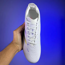 Carregar imagem no visualizador da galeria, Chuteira Adidas Predator Elite 26 SG (Pronta Entrega)
