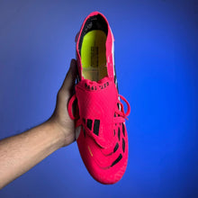 Carregar imagem no visualizador da galeria, Chuteira Adidas Predator Tongue 26 Elite SG + Brinde (Pronta Entrega))
