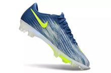 Carregar imagem no visualizador da galeria, Chuteira Nike Mercurial Superfly 11 Elite FG
