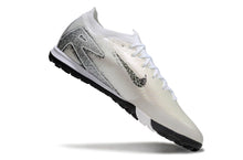 Carregar imagem no visualizador da galeria, Chuteira Nike Mercurial Vapor 16 Elite Society - Preto/Branco
