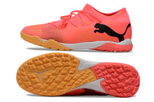 Carregar imagem no visualizador da galeria, Chuteira Puma Future 7 Match Society - Laranja/Preto/Branco
