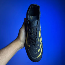 Carregar imagem no visualizador da galeria, Chuteira Adidas Predator Elite 26 SG (Pronta Entrega)
