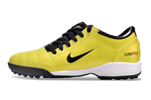 Carregar imagem no visualizador da galeria, Chuteira Society Nike Total 90
