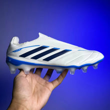 Carregar imagem no visualizador da galeria, Chuteira Adidas Copa Pure 2 Elite Campo + Brinde (Pronta Entrega)

