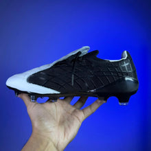 Carregar imagem no visualizador da galeria, Chuteira Adidas F50 Spider FG (Pronta Entrega)
