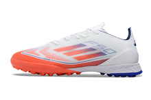 Carregar imagem no visualizador da galeria, Chuteira Society ADIDAS F50 Pro
