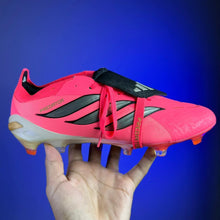 Carregar imagem no visualizador da galeria, Chuteira Adidas Predator Tongue 26 Elite + Brinde (Pronta Entrega)
