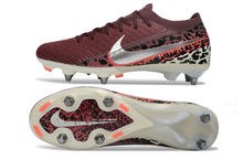 Carregar imagem no visualizador da galeria, Chuteira Campo NIKE Air Zoom Mercurial Vapor 16 Elite SG-PRO United 03 Marrom - Branco
