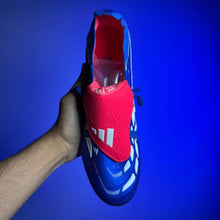 Carregar imagem no visualizador da galeria, Chuteira Adidas Predator Tongue 26 Elite  + Brinde (Pronta Entrega)
