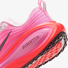 Carregar imagem no visualizador da galeria, NIKE VOMERO 18 PLUS
