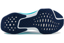 Carregar imagem no visualizador da galeria, Nike Invencível 3
