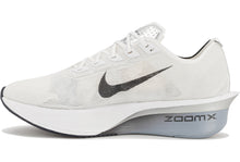 Carregar imagem no visualizador da galeria, Nike Vaporfly Próximo% 4
