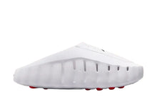 Carregar imagem no visualizador da galeria, Slide Nike Mind 001 White Speed Red Branco
